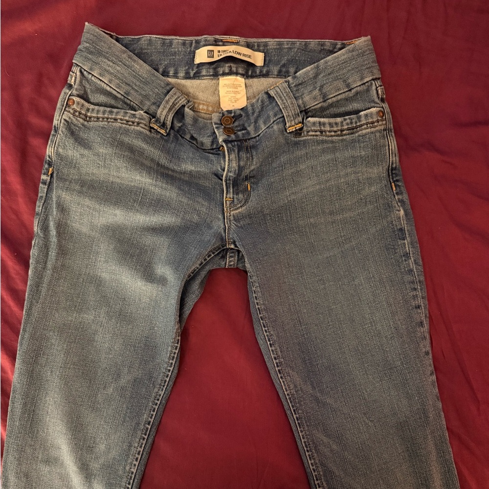 GAP Medium Wash Curvy Jeans in Blue